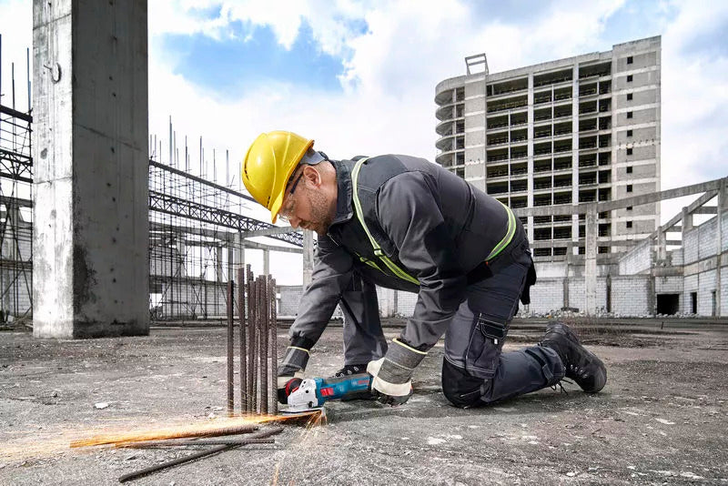 Bosch GWS 18V-11 S Brushless Cordless Angle Grinder Kit Set, up to 1100W power