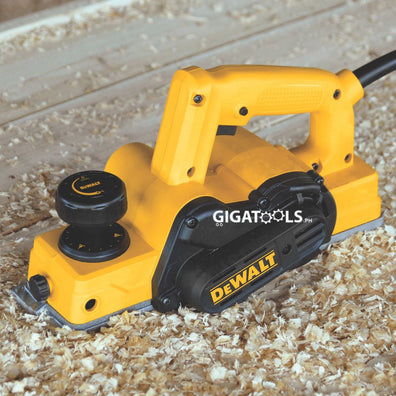 DeWalt D26676 1.5mm Portable Planer (550W) - GIGATOOLS.PH