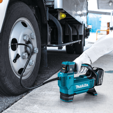 Makita DMP181Z Cordless Inflator 18V max LXT Li-Ion 1,110 kPa (161 PSI) [11.1 bar] (Bare Tool Only)