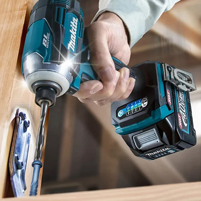 Makita TD003GA201 Cordless Impact Driver 210 N·m (1,860 in.lbs.) 40Vmax XGT™ Li-ion (Kit Set)