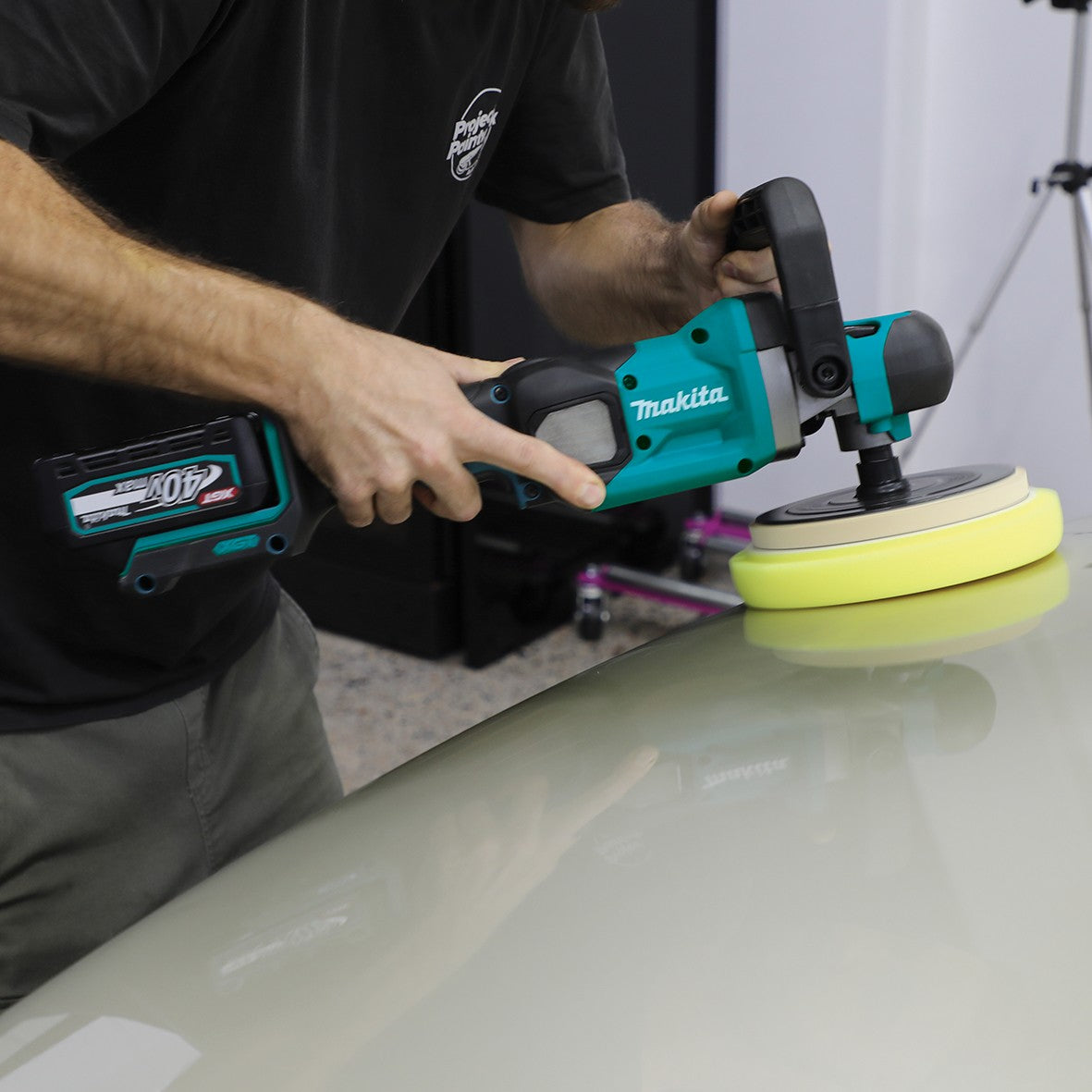 Makita PV001GZ Cordless Brushless Polisher 180mm (7″) 40Vmax XGT® Li-Ion (Bare Tool Only)